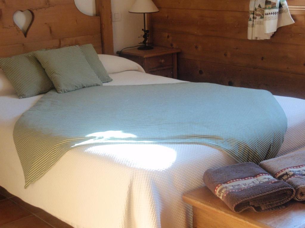 Lou Stalet Au Pays Du Mont Blanc "Charmance" Bed and Breakfast Cordon Δωμάτιο φωτογραφία